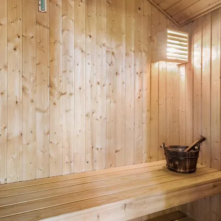 3 Bedroom Cozy In *