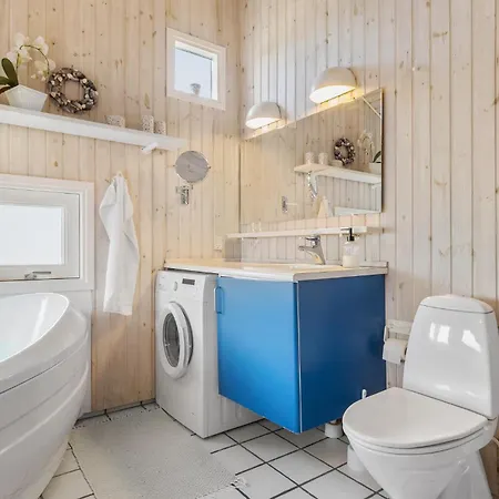 3 Bedroom Cozy In Vakantiehuis Otterup