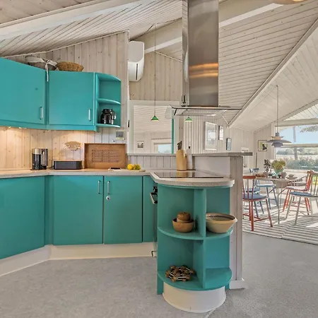 3 Bedroom Cozy In オテルプ
